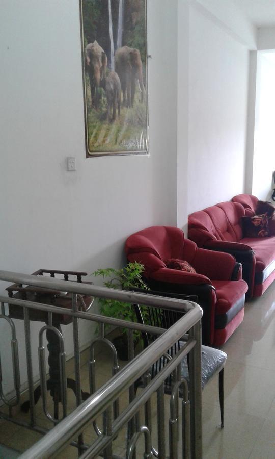 Down Town Hotel Ponnarankulama 외부 사진