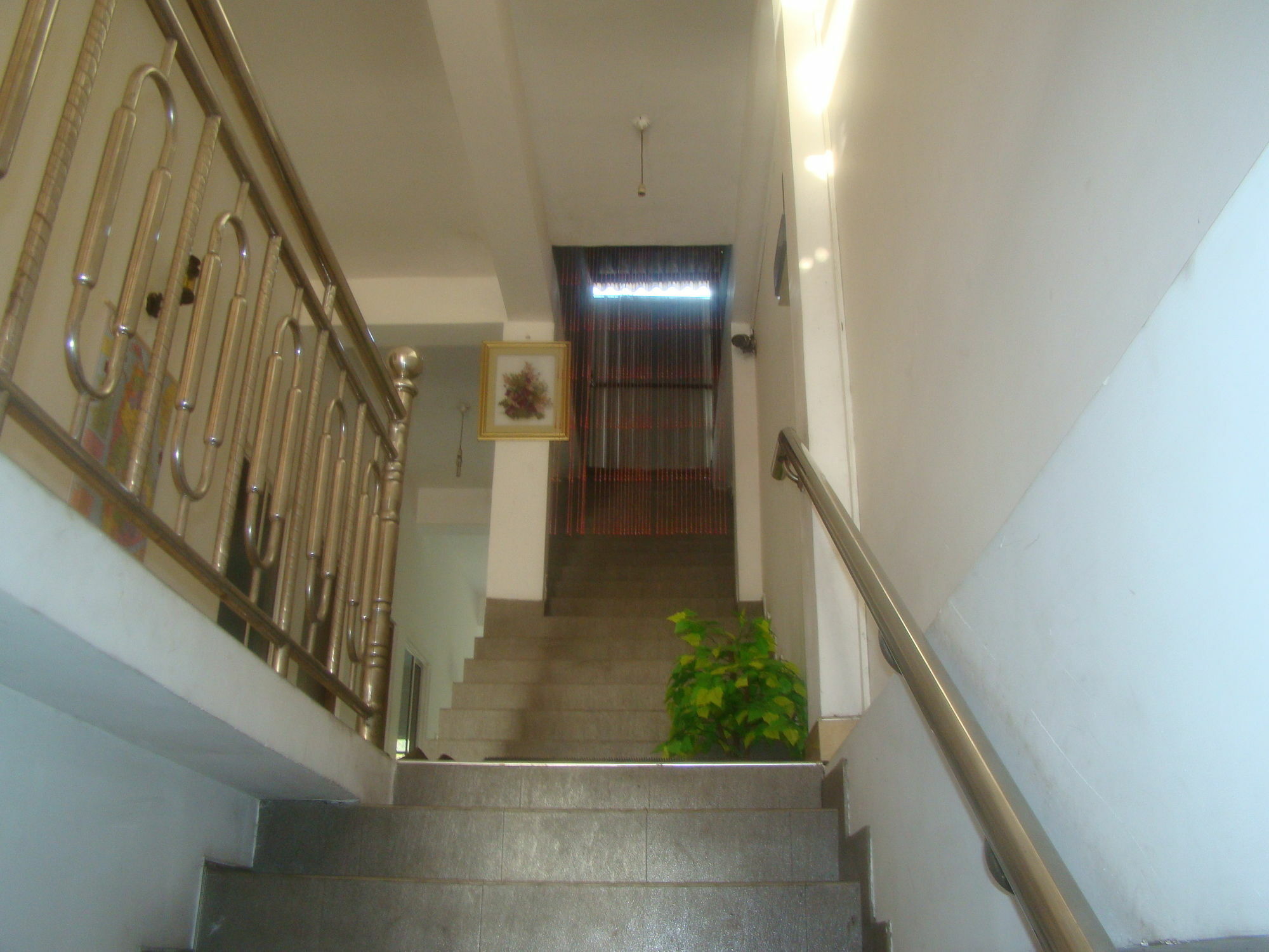 Down Town Hotel Ponnarankulama 외부 사진